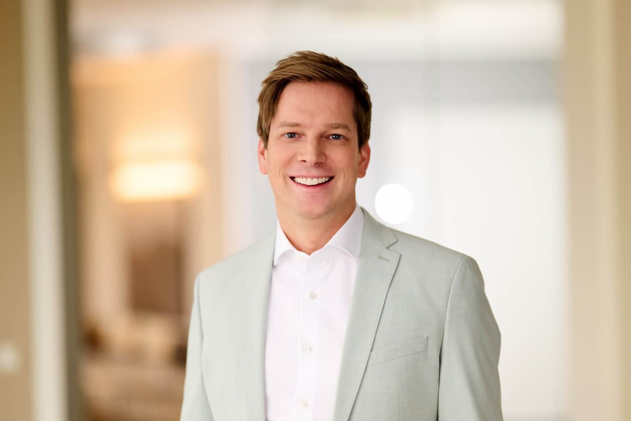 Priv.-Doz.-Dr.-med.-Tim-Schultz Portrait